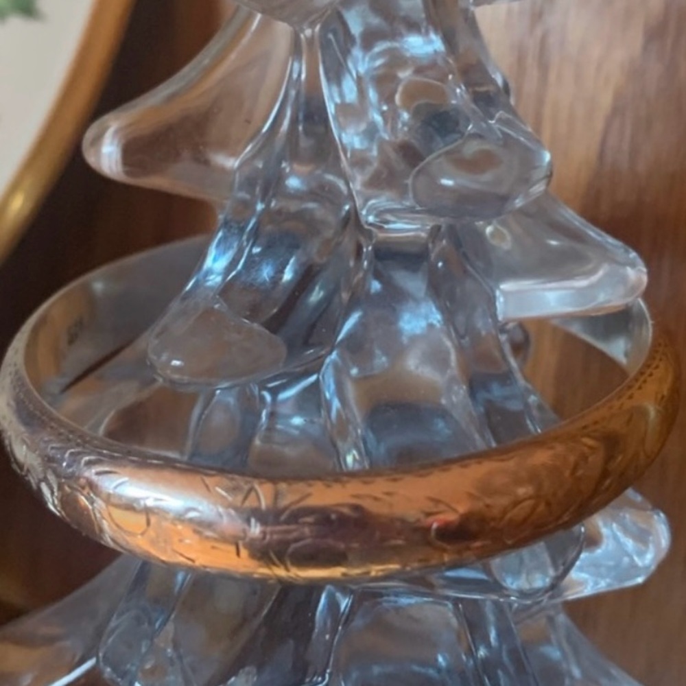 LOVELY STERLING SILVER ETCHED BANGLE BRACELET 1960s